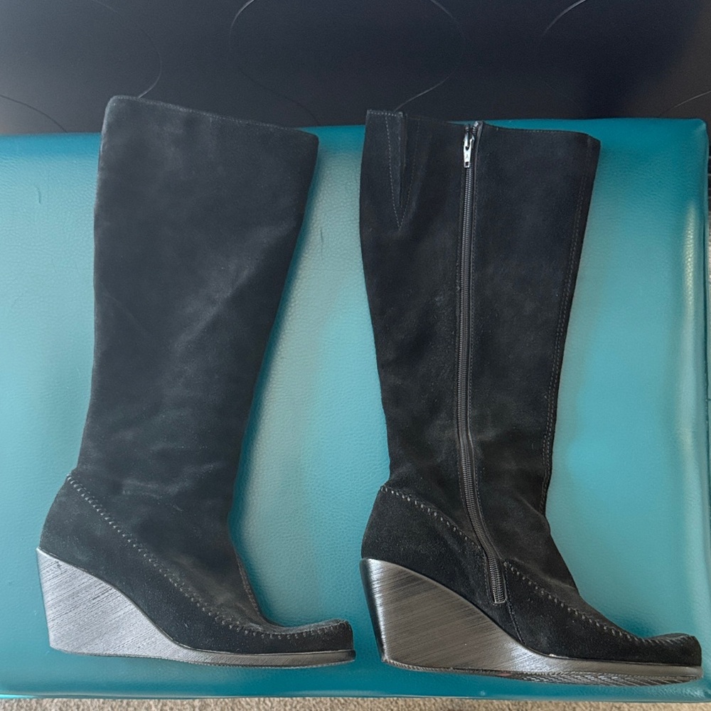 AEROSOLES Black Women’s Gather Round Leather Boots
